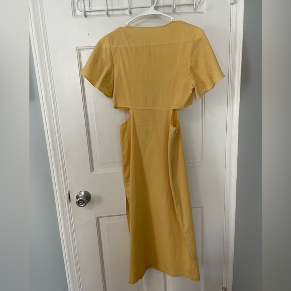 Yellow Bow Cut-Out Midi Dress - Picture 5 of 8